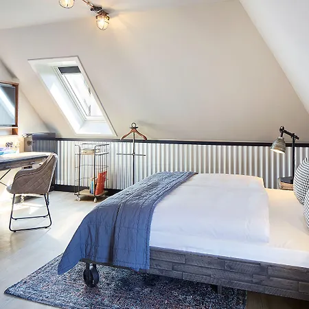 Fliegerdeich & Restaurant מלון