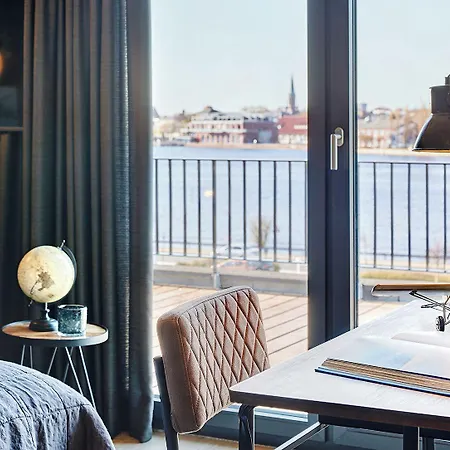 Fliegerdeich & Restaurant ווילהלמסהאבן