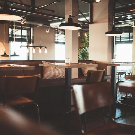 Fliegerdeich & Restaurant 4*