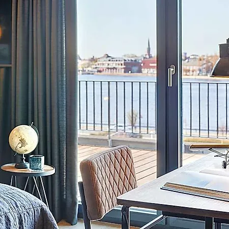 Fliegerdeich & Restaurant 4*