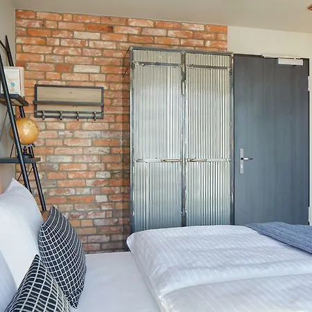 Fliegerdeich & Restaurant 4*