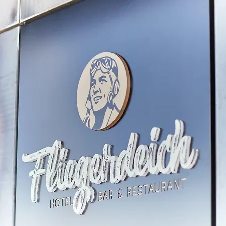 Fliegerdeich & Restaurant מלון