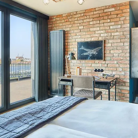 Fliegerdeich & Restaurant מלון ווילהלמסהאבן